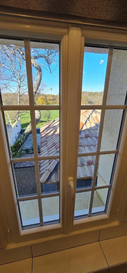 Dom Peyreton Prestige Cottages Set In A Charming Wine Property Villegouge Bagian luar foto