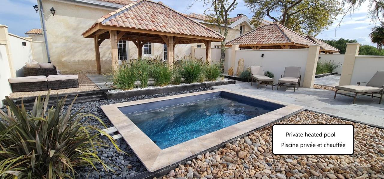 Dom Peyreton Prestige Cottages Set In A Charming Wine Property Villegouge Bagian luar foto